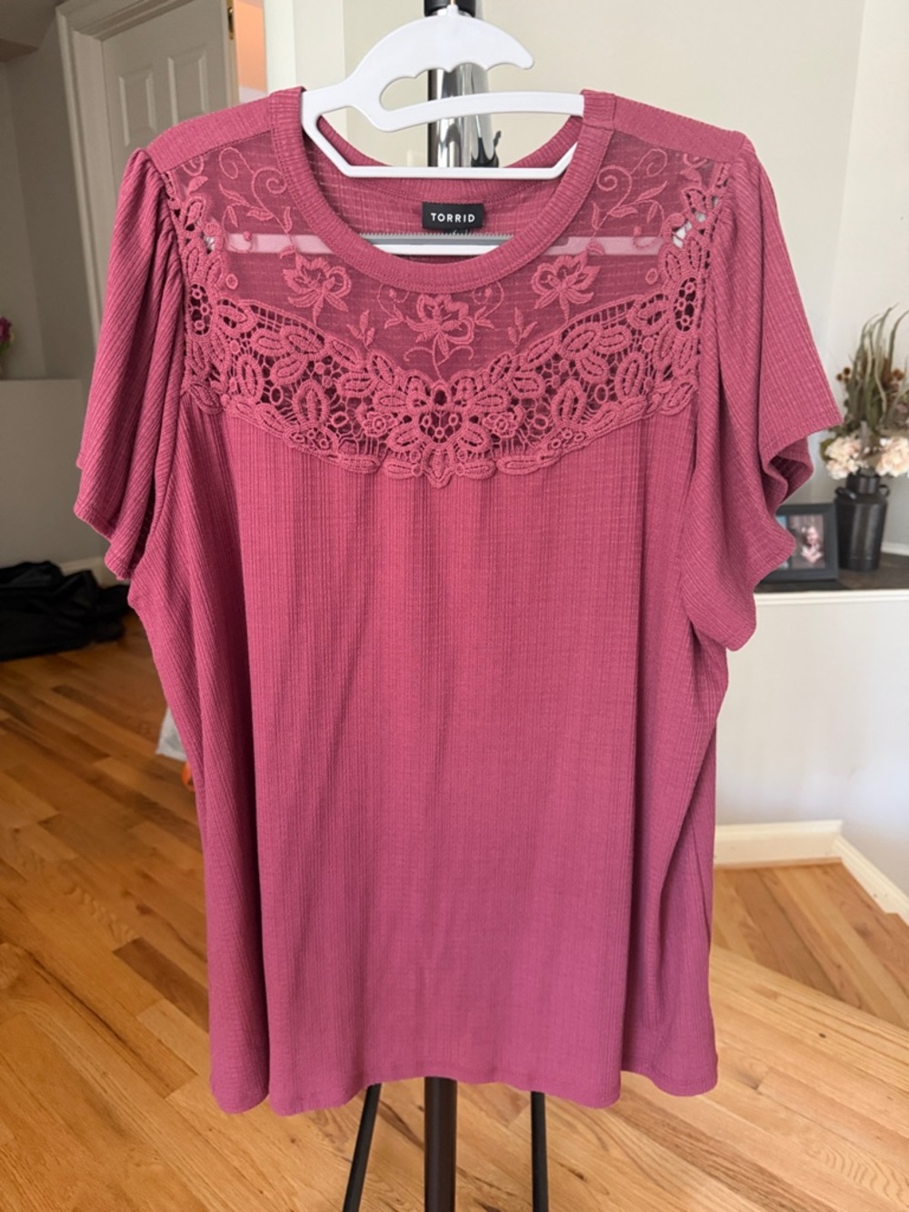 torrid Lace Yoke Short Sleeve Top - Rose Mauve